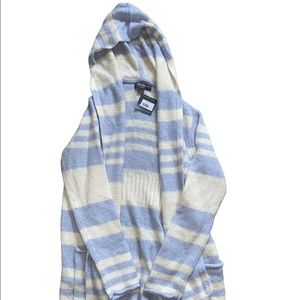 Unworn Eddie Bower Lunarspun open hood cardigan from their sleepwear collection.